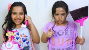 शफ़ा और सोसो सफ़ाई करने का नाटक करते है।