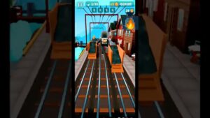Jogando Subway Surf Ensinando Uma Burla #Shorts
