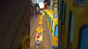 je joue à Subway surfers #shorts #shortvideo