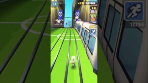 #4k SUBWAY SURFERS CORRENDO MO CAMPO DE FUTEBOL #2k #youtubeshorts #video #subway #viral  #shorts