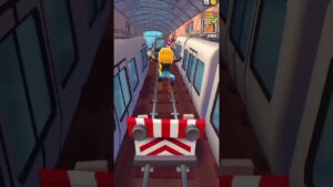 Subway surfers playing 🤮#shorts #subwaysurfers #short #anuraggames
