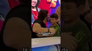 Desafiei meu amigo no subway surfers!!