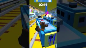 FREDDY FAZBEAR PLAYS SUBWAY SURFERS !! #shorts